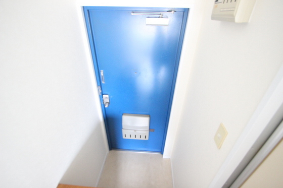 玄関　※別部屋の写真です