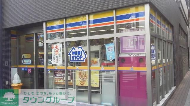 コンビニ　ミニストップ上野池之端店（コンビニ）まで550m