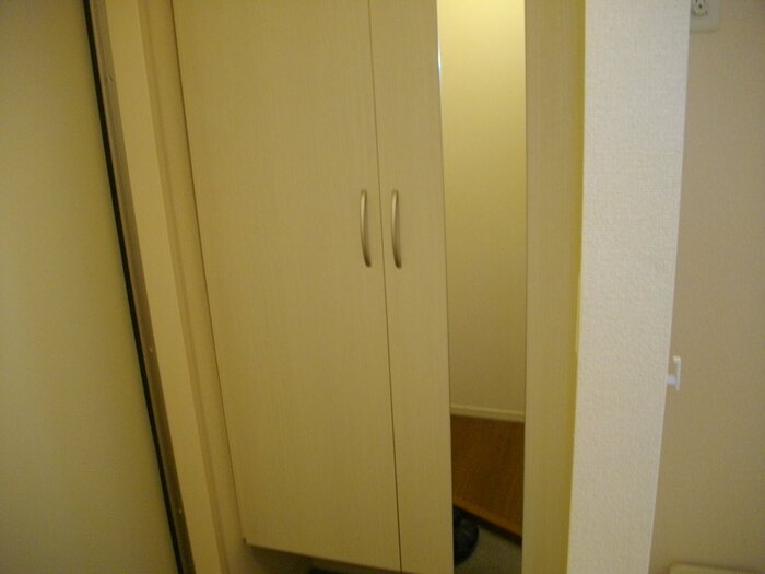 収納　シューズボックス