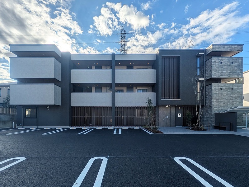 建物外観　☆重厚感と品格を備えたモダンな外観デザイン