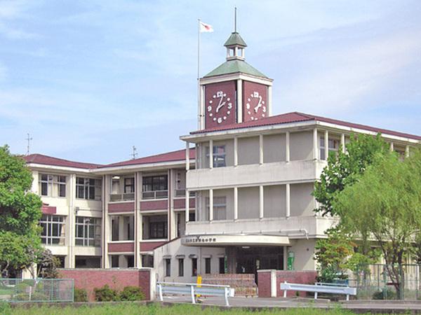 中学校　野洲市立野洲北中学校（中学校）まで3787m