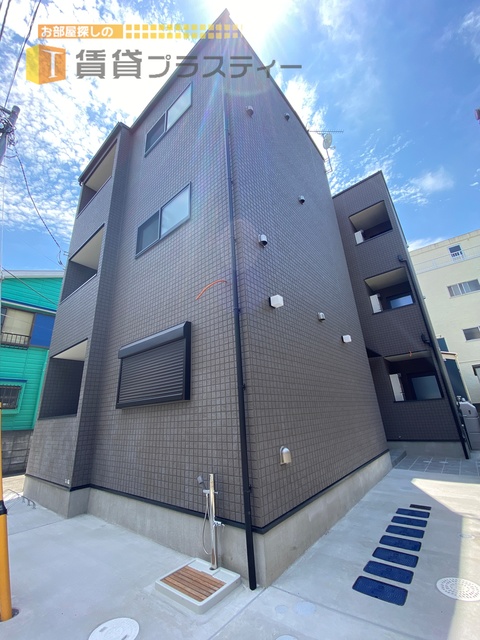 建物外観　ペットと夢の共同生活、是非お楽しみ下さい。