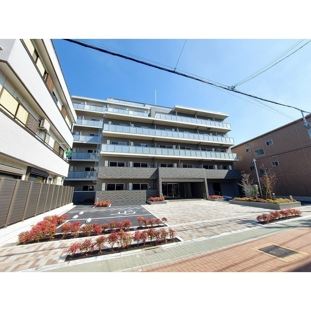東武伊勢崎線 西新井駅 徒歩6分 築4年