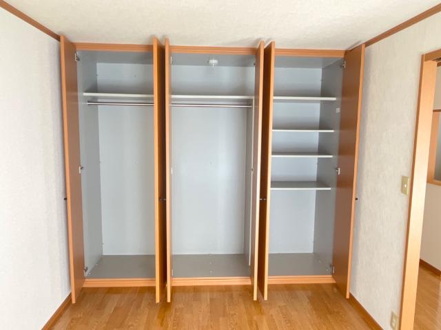 収納　南洋室クローゼット