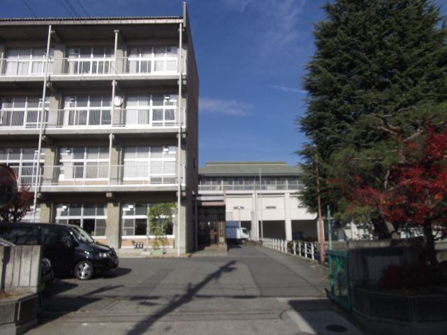中学校　長野市立更北中学校（中学校）まで1159m