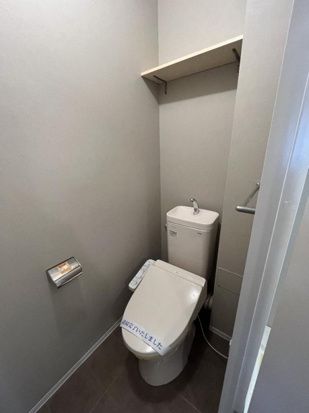 京王線 仙川駅 徒歩10分 5階建 築43年のトイレ写真