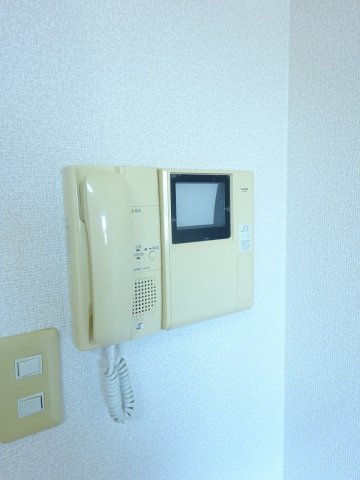 セキュリティ　女性の方でも安心のモニター付きオートロック♪