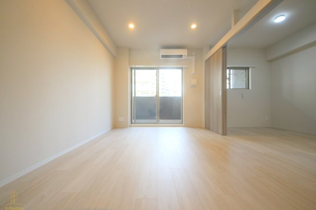 ミラージュパレス新梅田Cieloの居間写真
