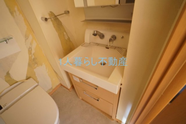 洗面設備　洗面台です