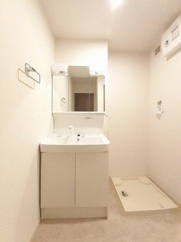 ＪＲ高山本線 越中八尾駅 徒歩20分 2階建 築5年の内装写真