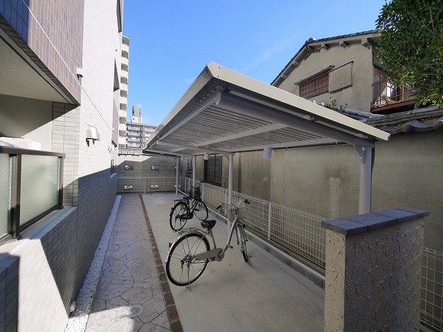 その他共有部分　広い駐輪場です