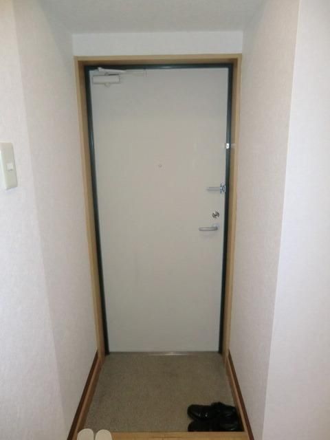 玄関　広々とした玄関です