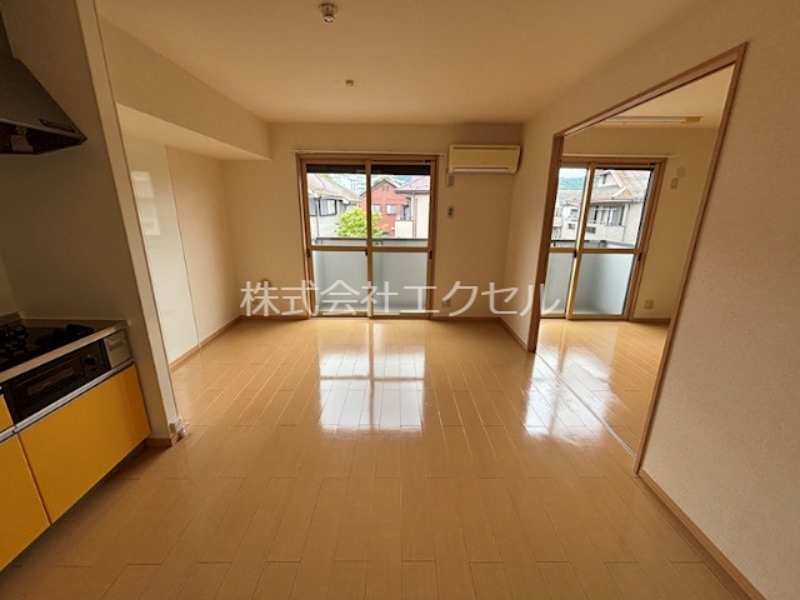 居室・リビング　同建物・同タイプの別部屋の写真