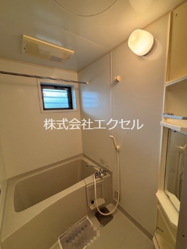 バス・シャワールーム　同建物・同タイプの別部屋の写真