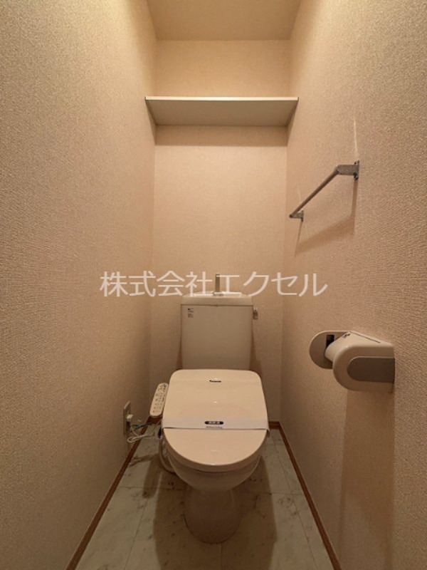 トイレ　同建物・同タイプの別部屋の写真