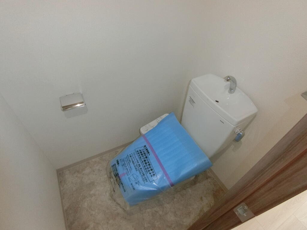 エステムコート新大阪XVIIベイスのトイレ写真