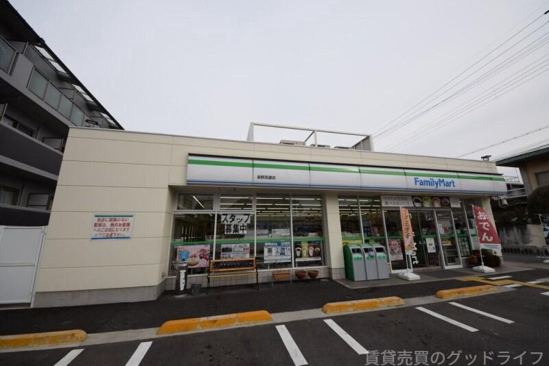 コンビニ　ファミリーマート葛野西通店（コンビニ）まで484m