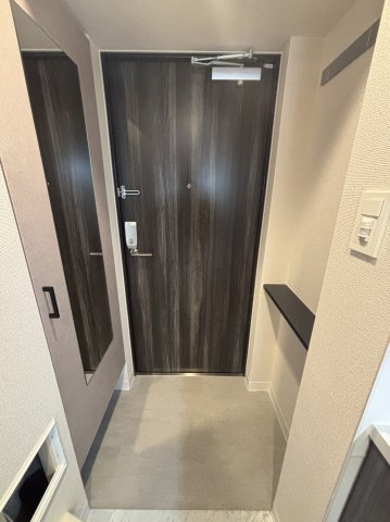 地下鉄御堂筋線 西中島南方駅 徒歩9分 14階建 新築の玄関写真