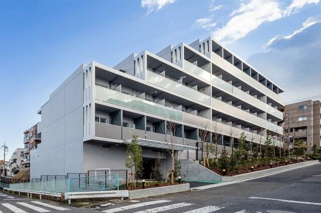 東急田園都市線 宮崎台駅 徒歩8分 築8年