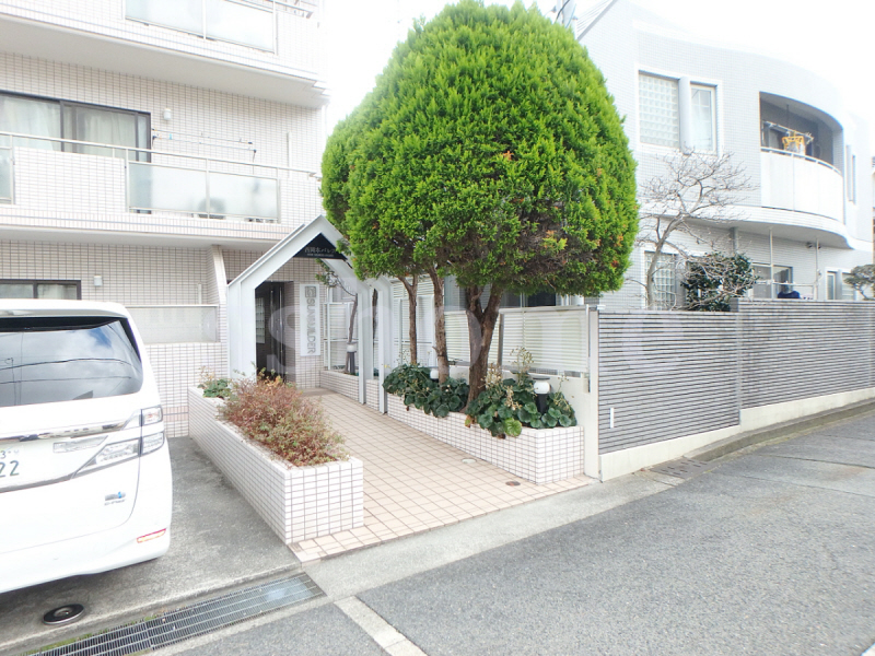 エントランス　建物入口☆
