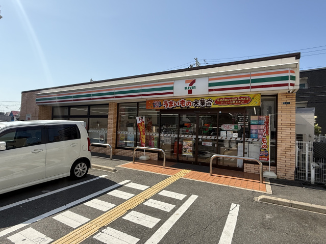 コンビニ　セブンイレブン吹田泉町2丁目店（コンビニ）まで417m