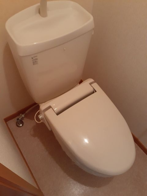 ハイツ クレインのトイレ写真
