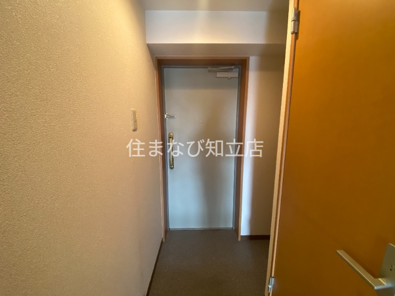 玄関　同型別部屋写真