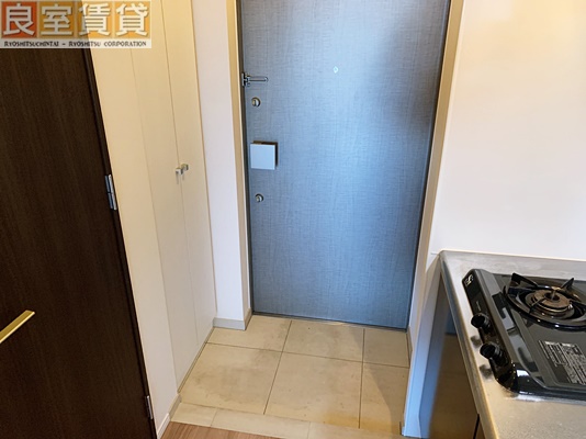 玄関　※このお写真は同物件の別のお部屋のお写真です。現状優先。