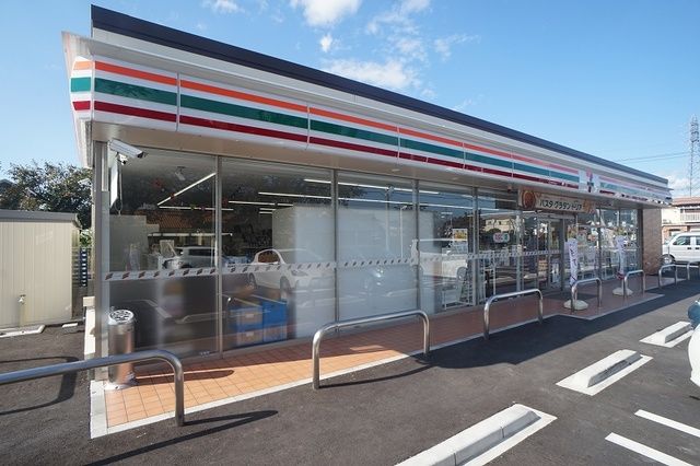 コンビニ　セブンイレブン桐生相生西店（コンビニ）まで300m