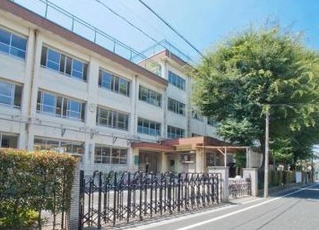 中学校　練馬区立豊玉中学校（中学校）まで1454m