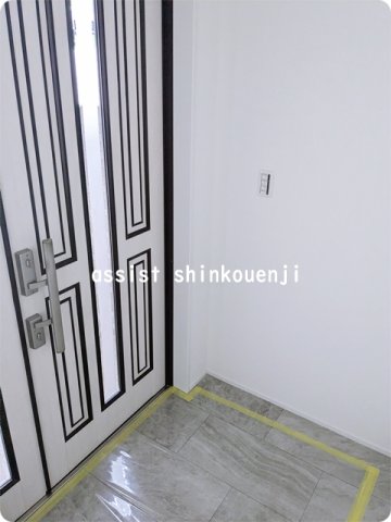 ＪＲ中央線 阿佐ケ谷駅 徒歩17分 3階建 築30年の玄関写真