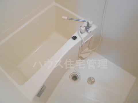 ＪＲ東海道本線 摂津富田駅 徒歩3分 10階建 築20年の風呂写真