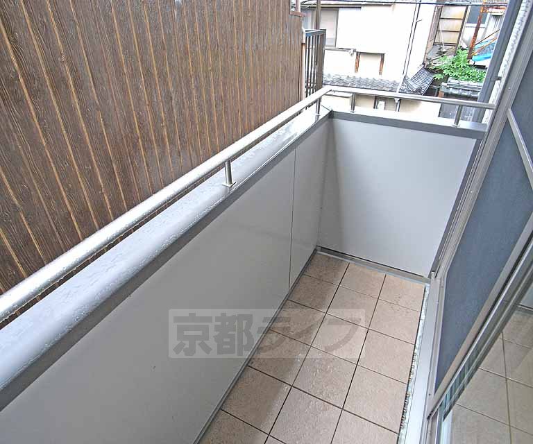 バルコニー　洗濯物がたくさん干せますね。