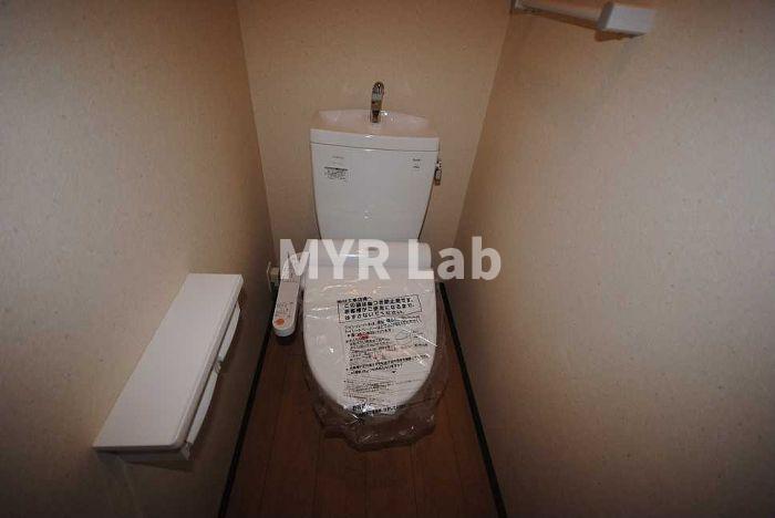 西鉄天神大牟田線 高宮駅 徒歩9分 10階建 築16年のトイレ写真