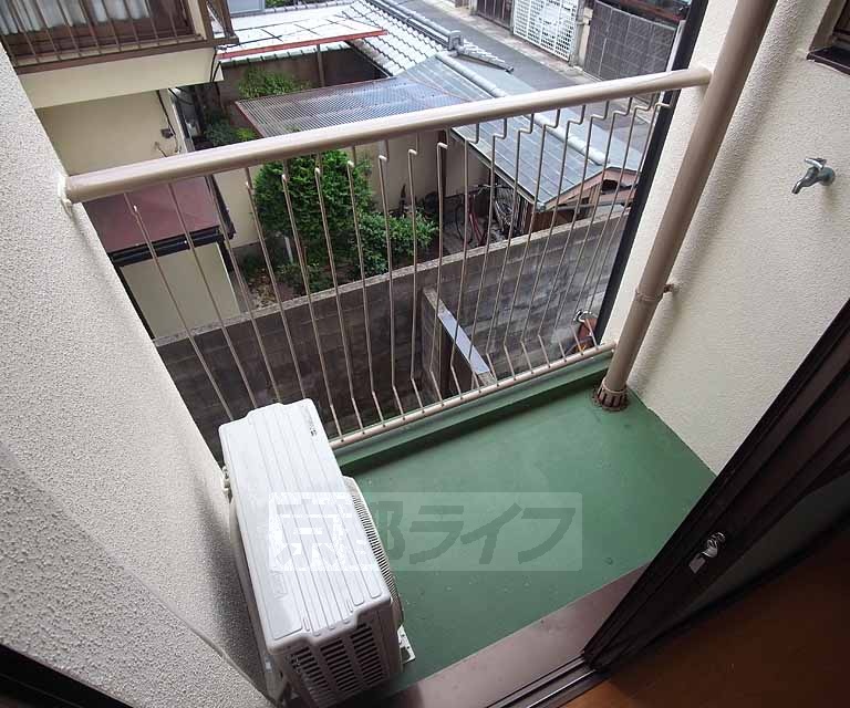 バルコニー　洗濯物も良く乾きそうですね。