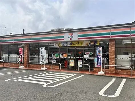 コンビニ　セブンイレブン 東岩槻駅南店（コンビニ）まで371m