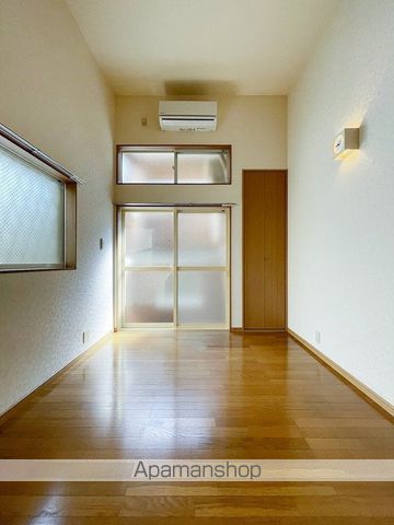 西鉄天神大牟田線 高宮駅 徒歩8分 2階建 築26年の居間写真