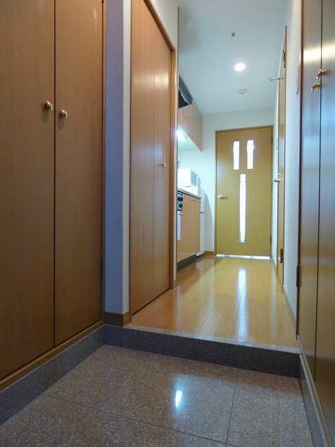 玄関　※写真と異なる場合は現状優先