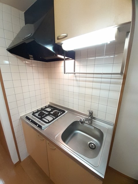 サムデイ小郡のキッチン写真