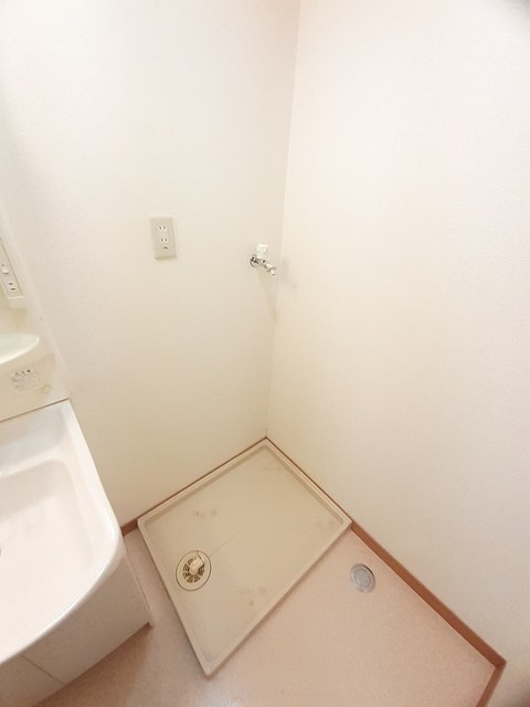 サムデイ小郡の内装写真