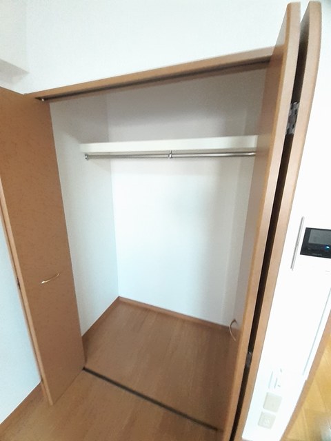 サムデイ小郡の内装写真