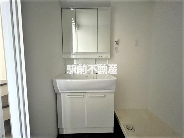 洗面設備　独立洗面台　室内洗濯機