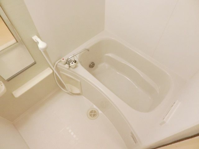 バス・シャワールーム　いつでも温ったか追い焚き機能付きバス