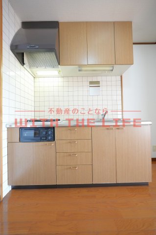 キッチン　コンパクトなキッチンで掃除もラクラク