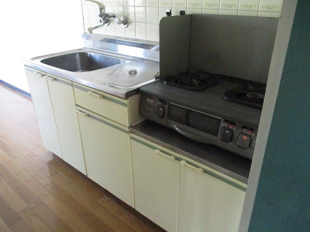 キッチン　写真は同マンションの別のお部屋のものです