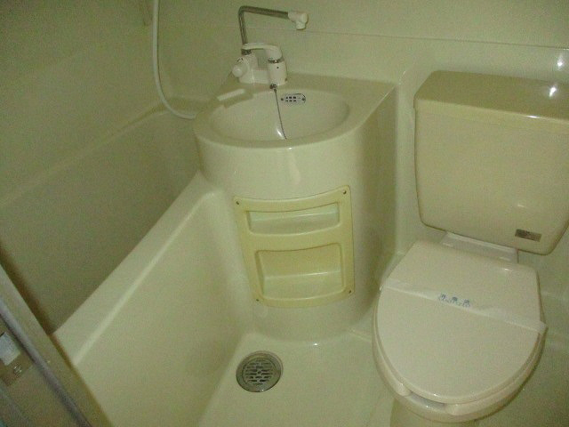 バス・シャワールーム　写真は同マンションの別のお部屋のものです