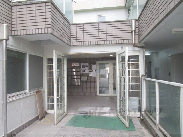 エントランス　エントランス