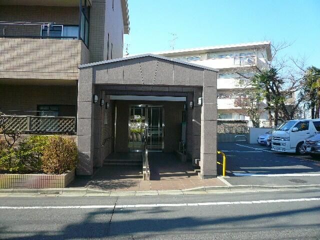 小田急線 経堂駅 徒歩12分 3階建 築26年の外観写真