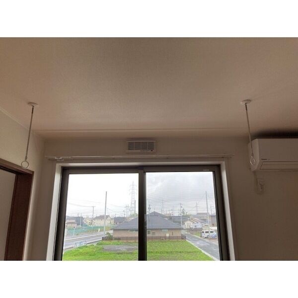 その他設備　室内物干し