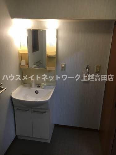 洗面設備　洗髪洗面化粧台